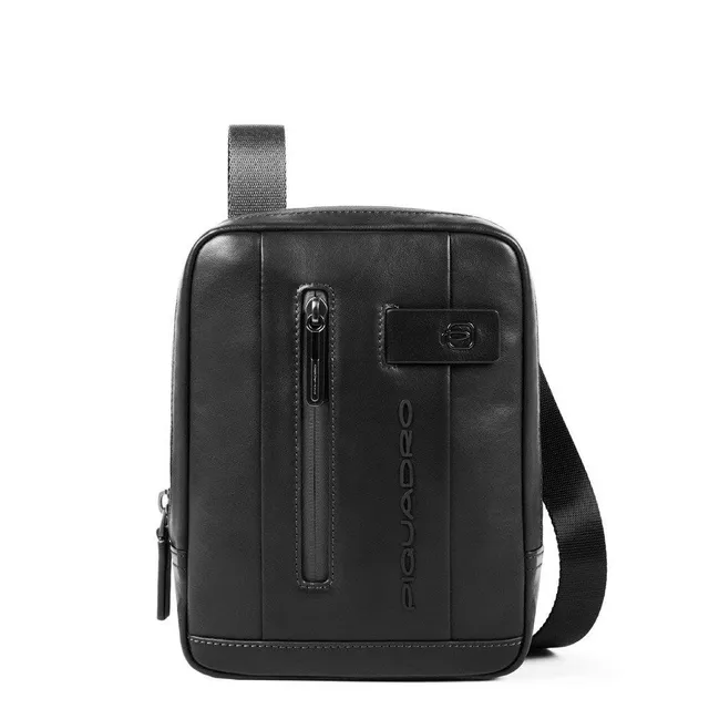 piquadro-borsello-uomo-in-pelle-compatto-e-elegante image 1