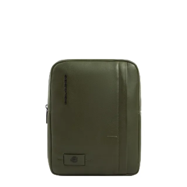 piquadro-borsello-uomo-in-pelle-con-scomparto-ipad-e-smart-tracker image 1