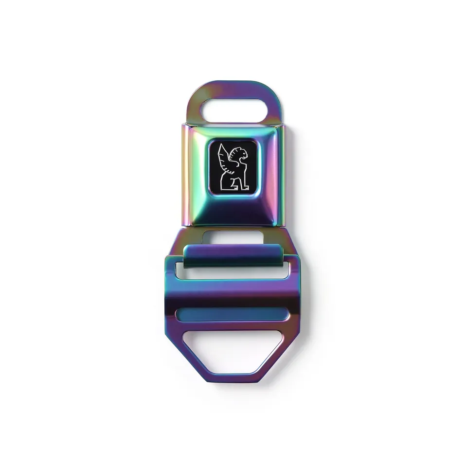 chrome-industries-seatbelt-buckle-lg-2 image 1