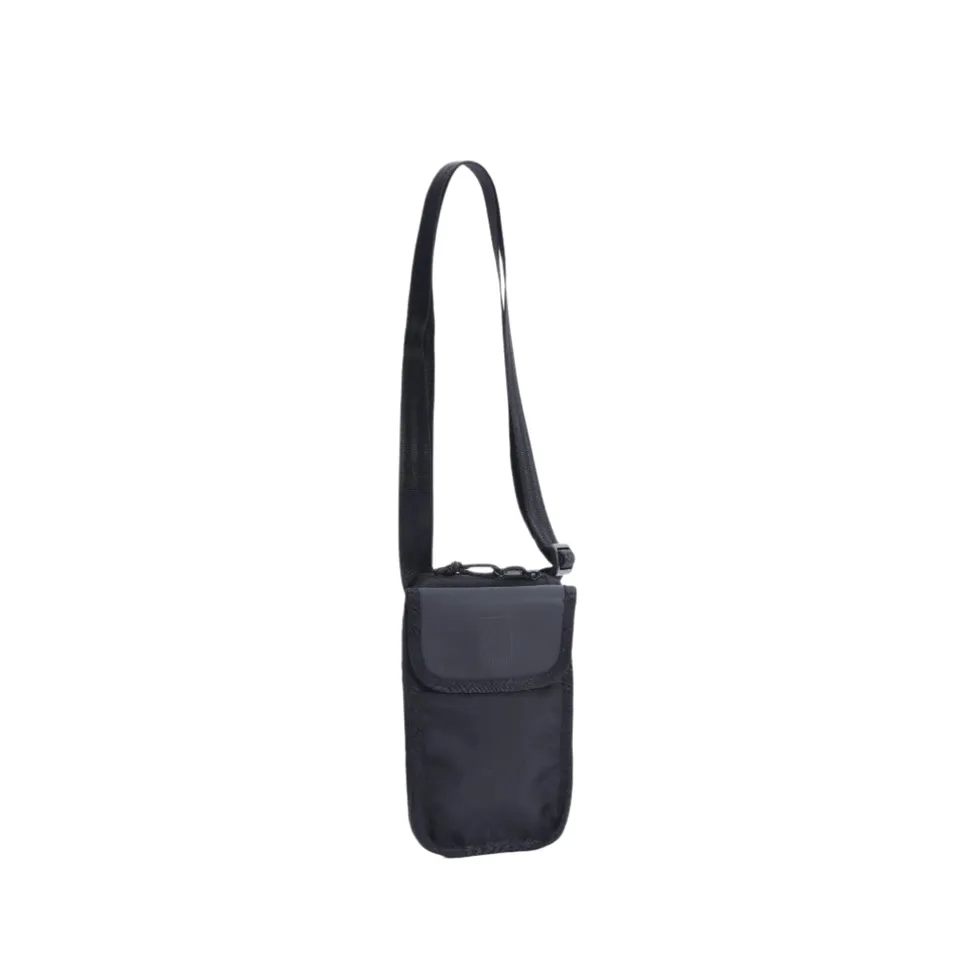 chrome-industries-travel-tech-pouch image 1