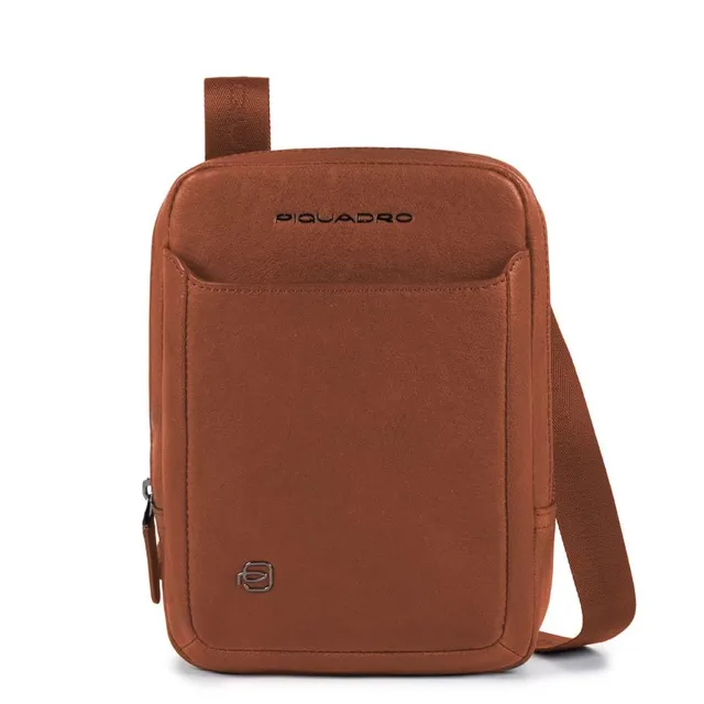 piquadro-borsello-in-pelle-compatto-ed-elegante-con-porta-ipad-mini-per-uomo image 1