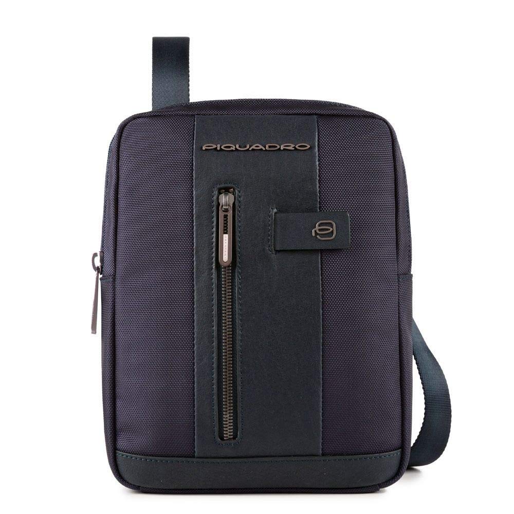 piquadro-borsello-compatto-uomo-in-pelle-e-tessuto-riciclato-porta-ipad-e-airpod image 1