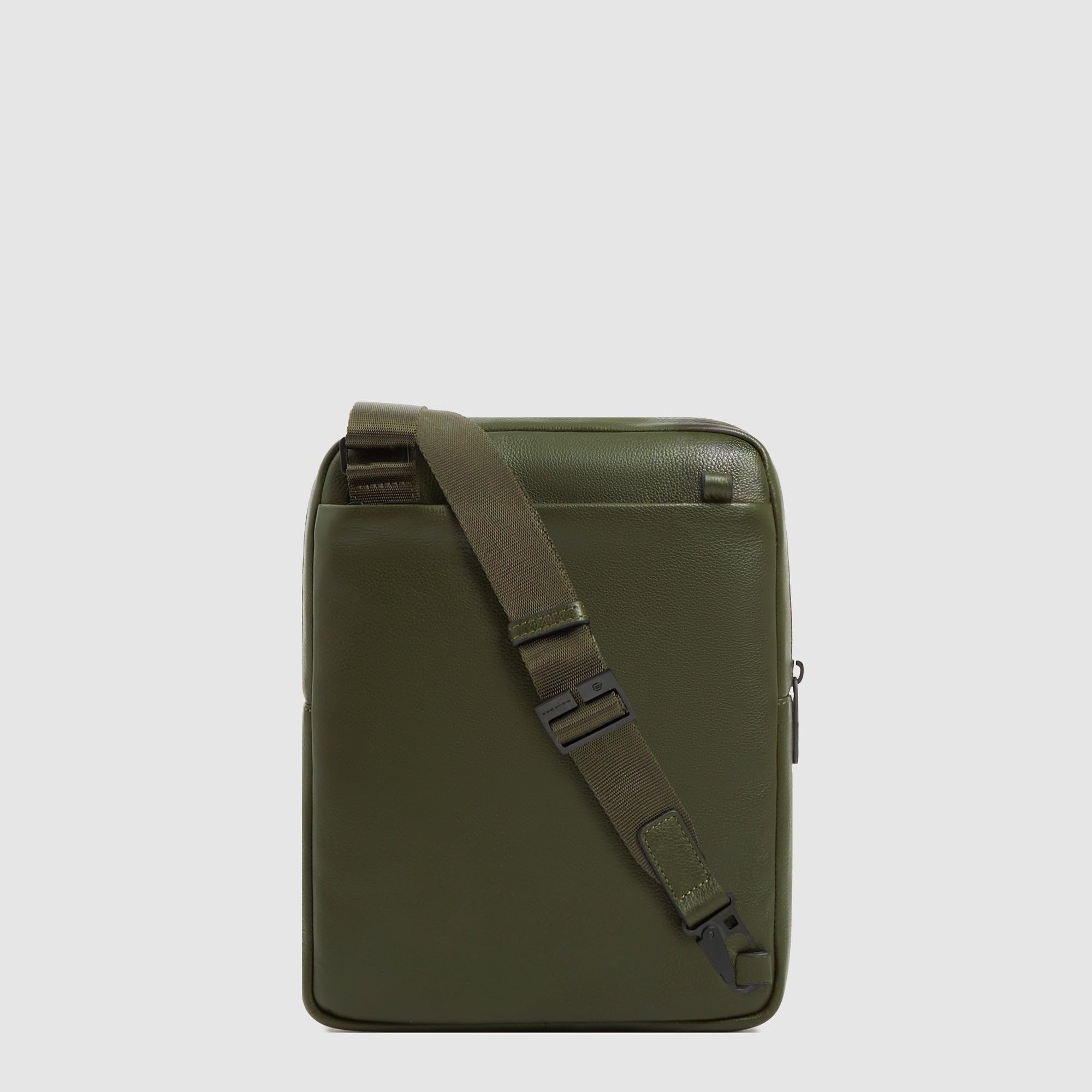 piquadro-borsello-uomo-piccolo-in-pelle-con-protezione-rfid-e-tasca-per-ipad-e-c image 5