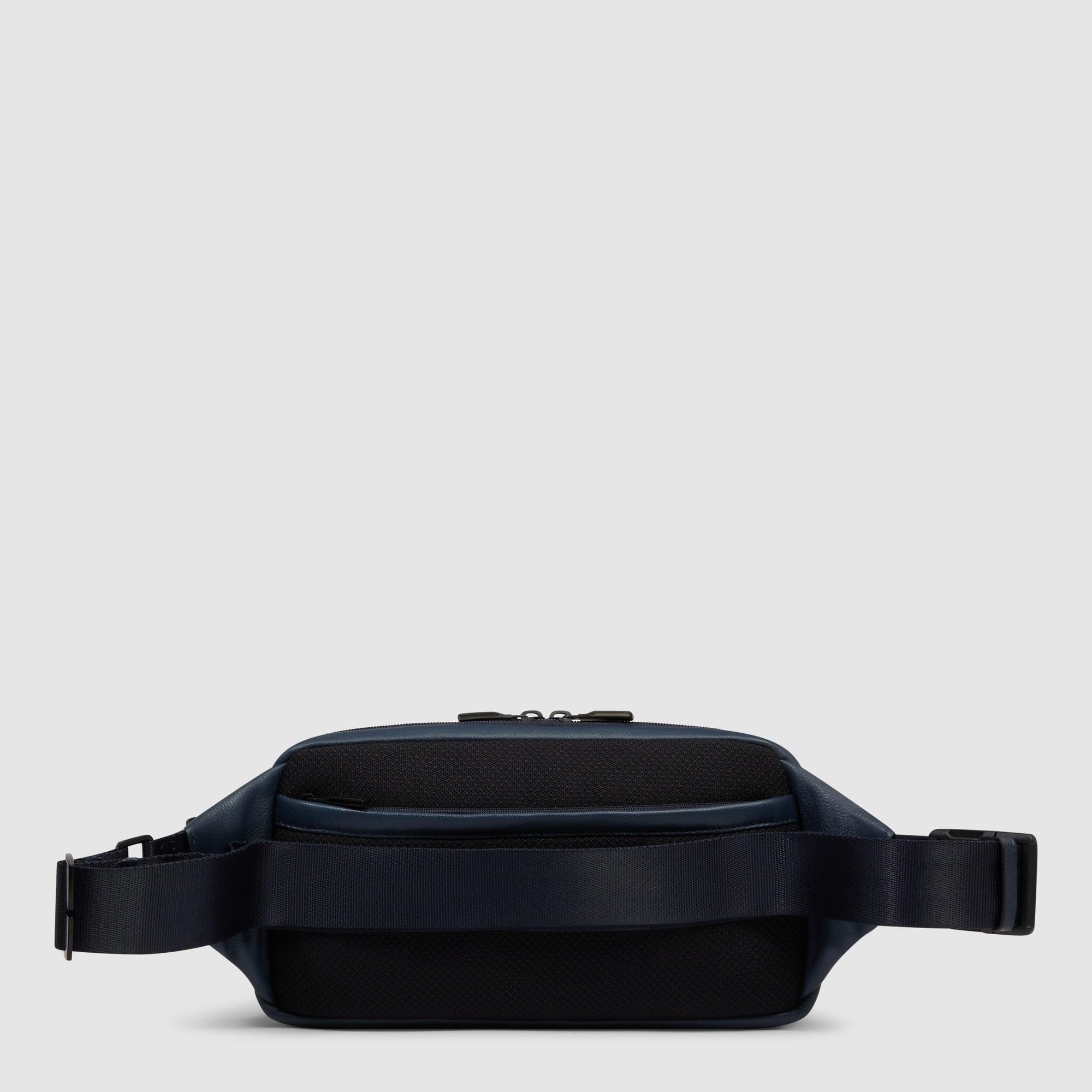 piquadro-marsupio-uomo-in-pelle-con-protezione-rfid-per-ipad-mini image 3
