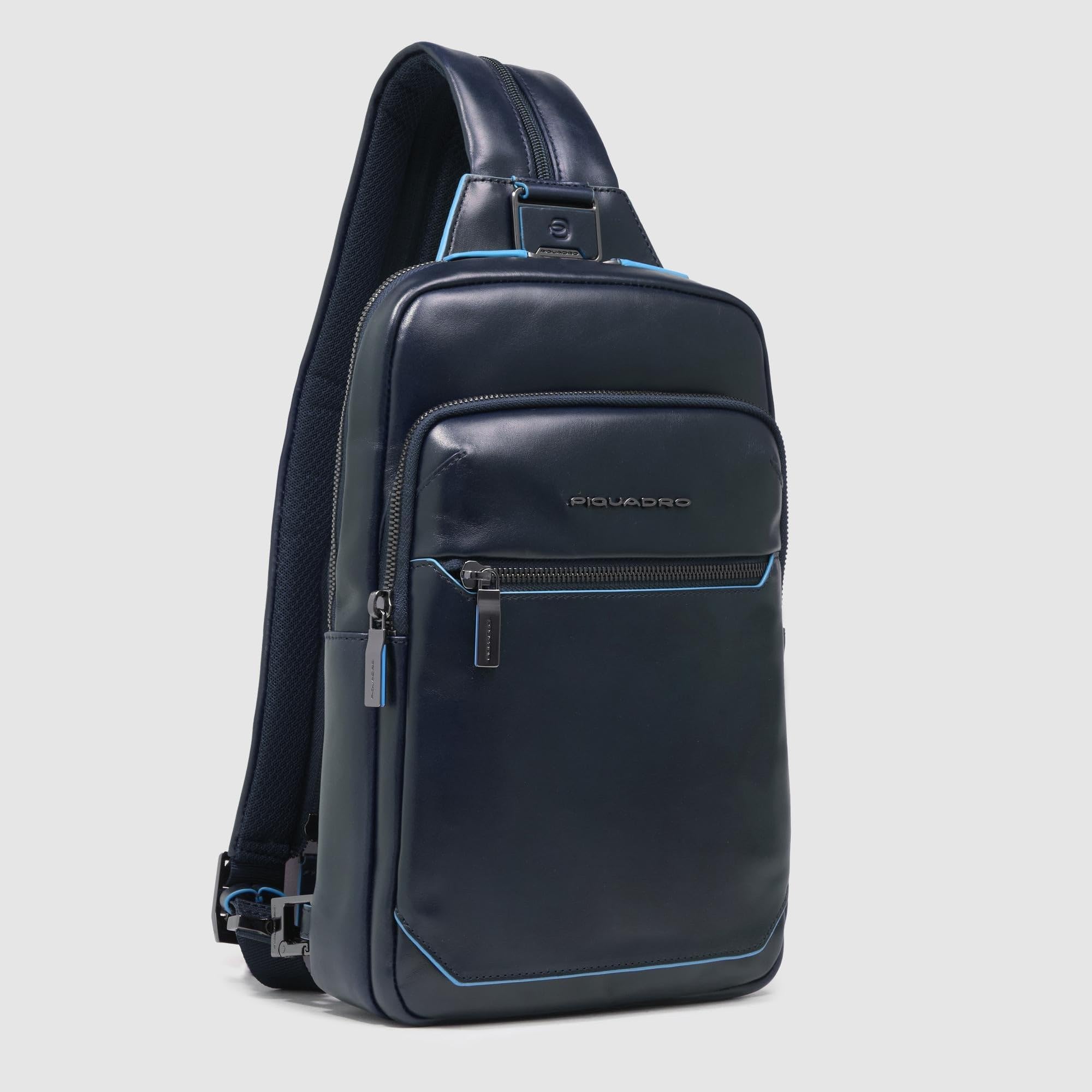 piquadro-borsa-monospalla-convertibile-in-zaino-in-pelle-per-uomo image 3