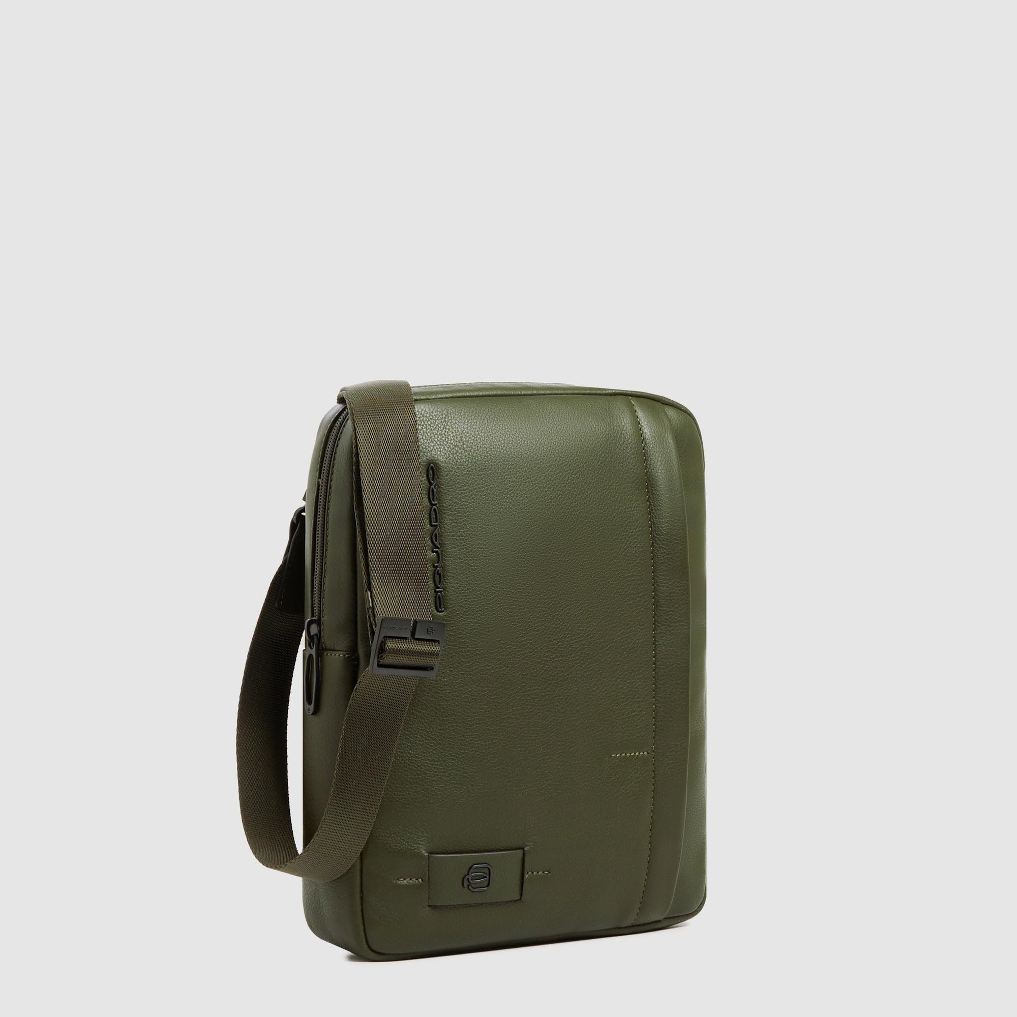 piquadro-borsello-uomo-piccolo-in-pelle-con-protezione-rfid-e-tasca-per-ipad-e-c image 2