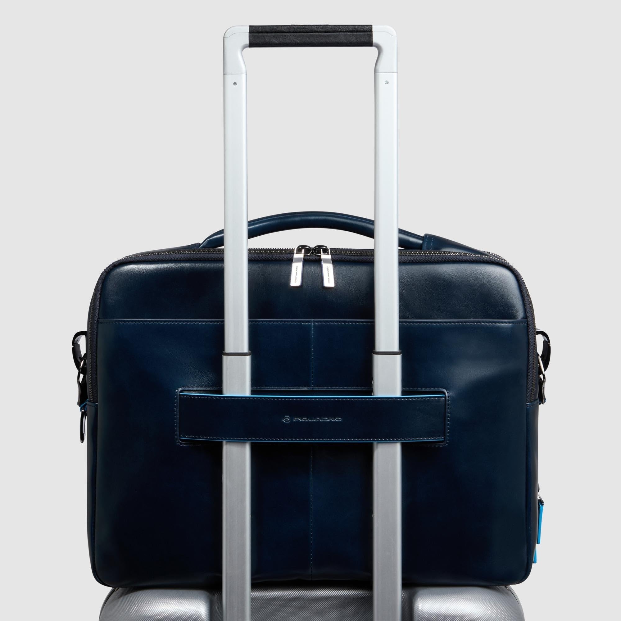 piquadro-blue-square-borsa-porta-pc-15-6-in-pelle-unisex-con-aggancio-per-trolle image 3