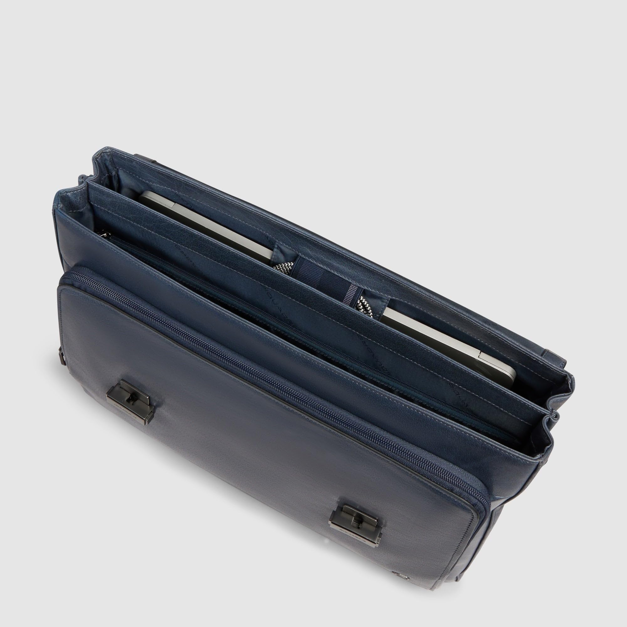 piquadro-ventiquattrore-da-uomo-in-pelle-per-pc-15-6-con-protezione-rfid-e-tasca image 4