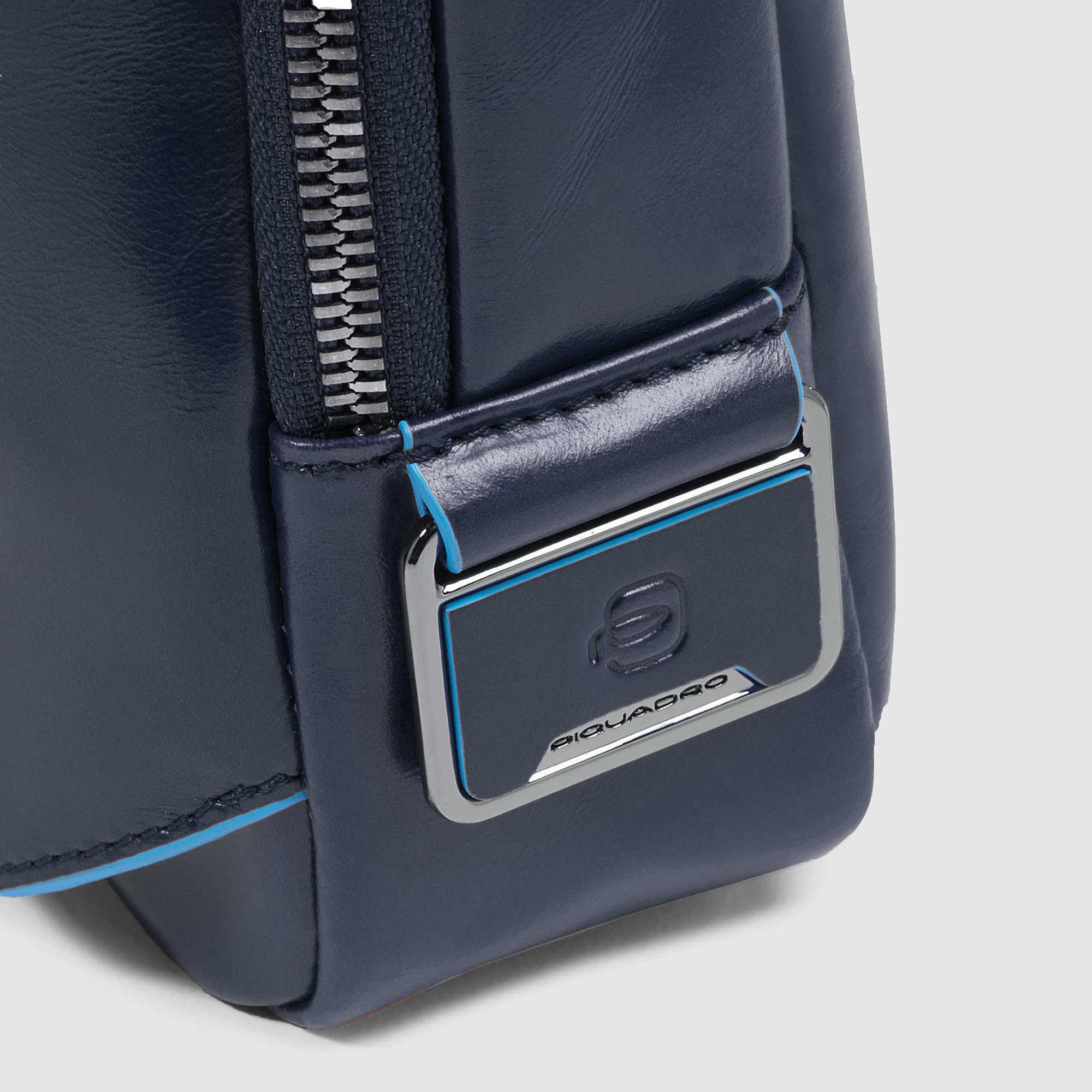 piquadro-blue-square-tracolla-in-pelle-per-uomo-con-porta-ipad-mini-e-protezione image 8