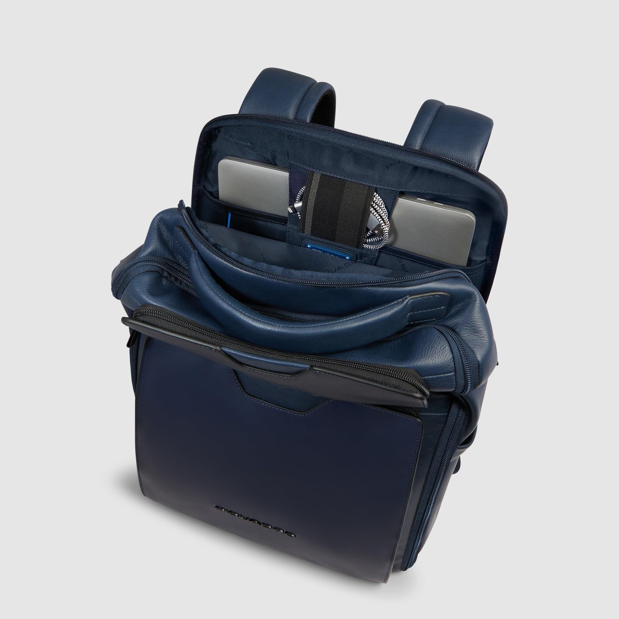 piquadro-zaino-da-viaggio-in-pelle-porta-pc-15-6-con-protezione-shock-absorber-e image 5