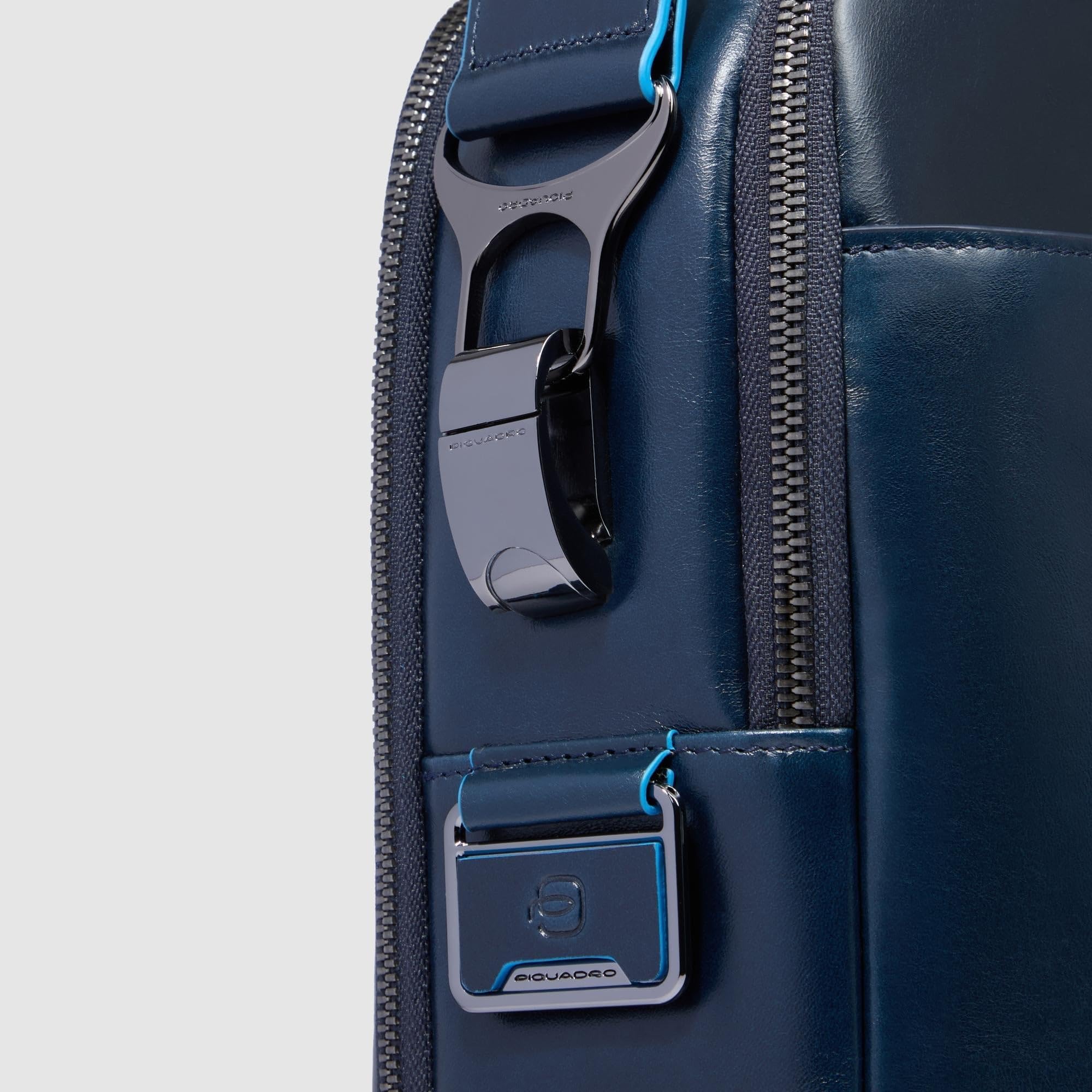 piquadro-blue-square-borsa-porta-pc-15-6-in-pelle-unisex-con-aggancio-per-trolle image 6