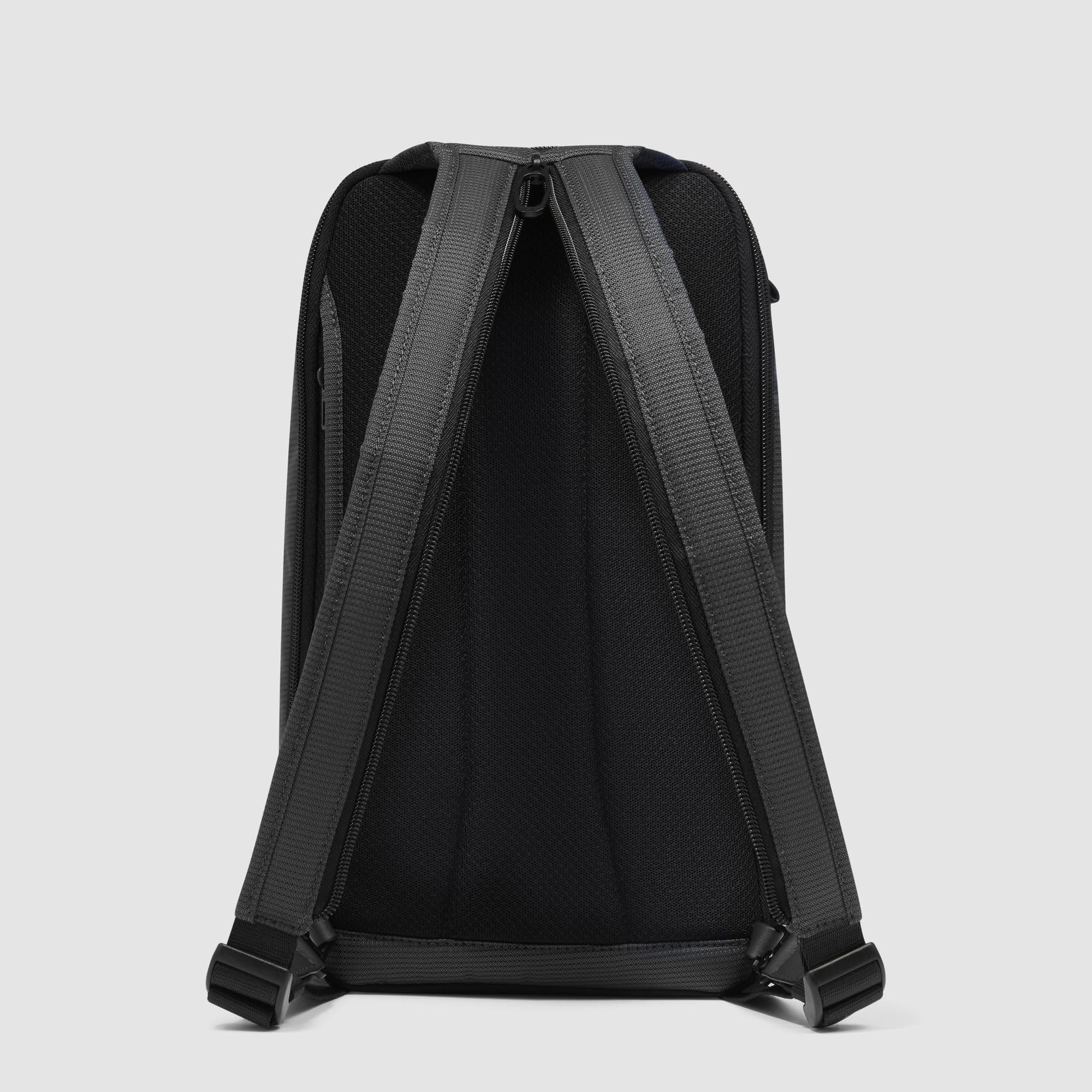 piquadro-zaino-monospalla-uomo-per-ipad-mini-cinturino-ergonomico-vani-organizza image 3