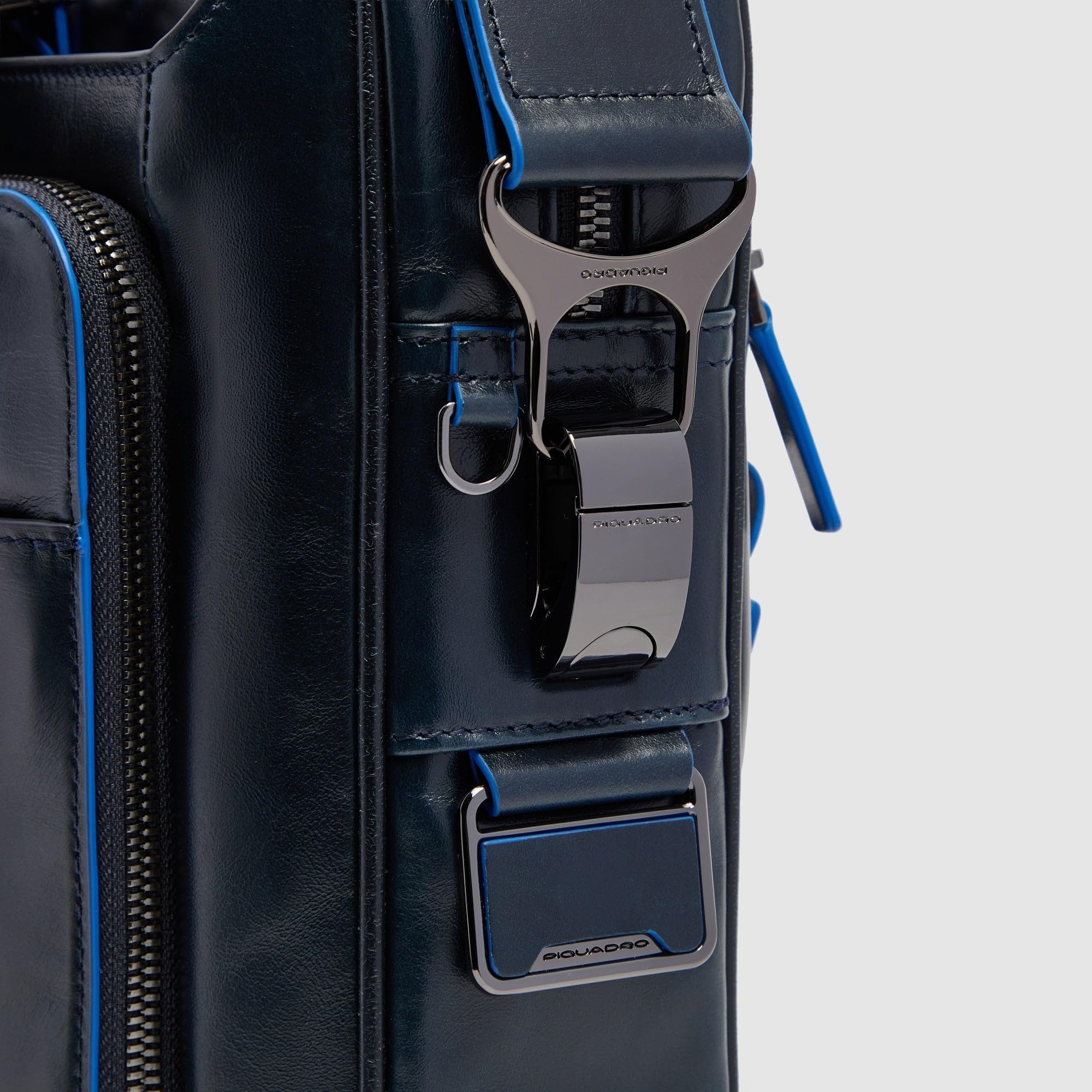 piquadro-borsa-a-tracolla-blu-square-porta-pc-15 image 8