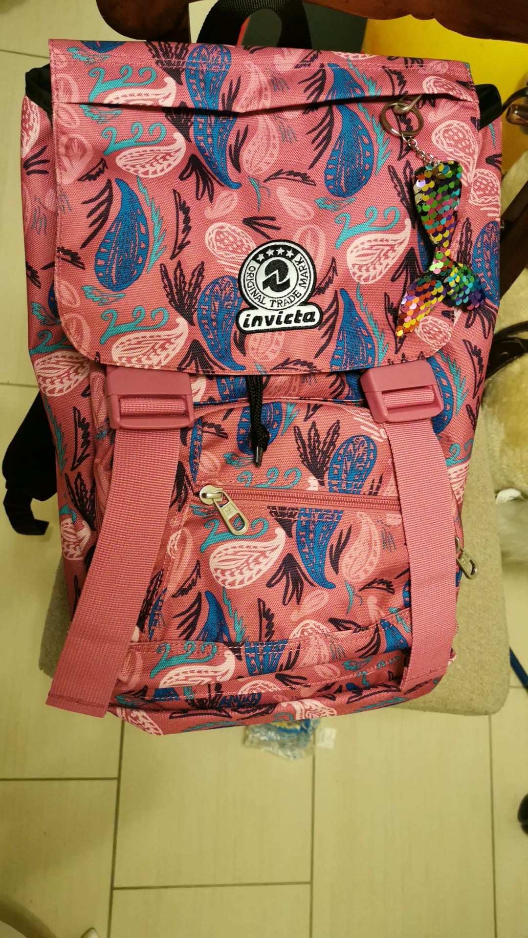 Buon prodotto, ma le zip sono delicate