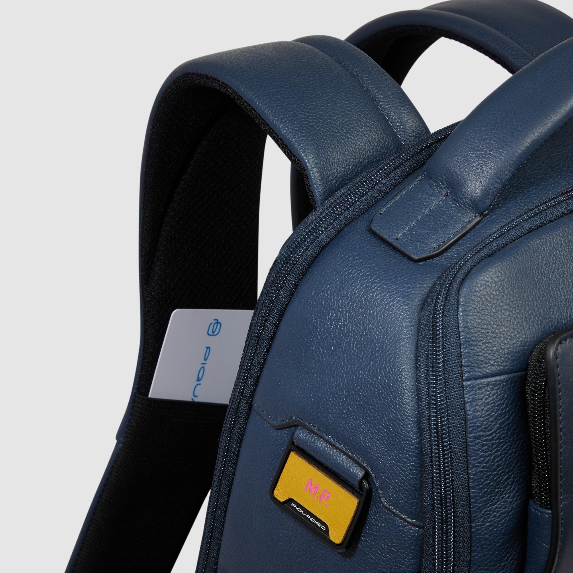 piquadro-zaino-da-viaggio-in-pelle-porta-pc-15-6-con-protezione-shock-absorber-e image 6
