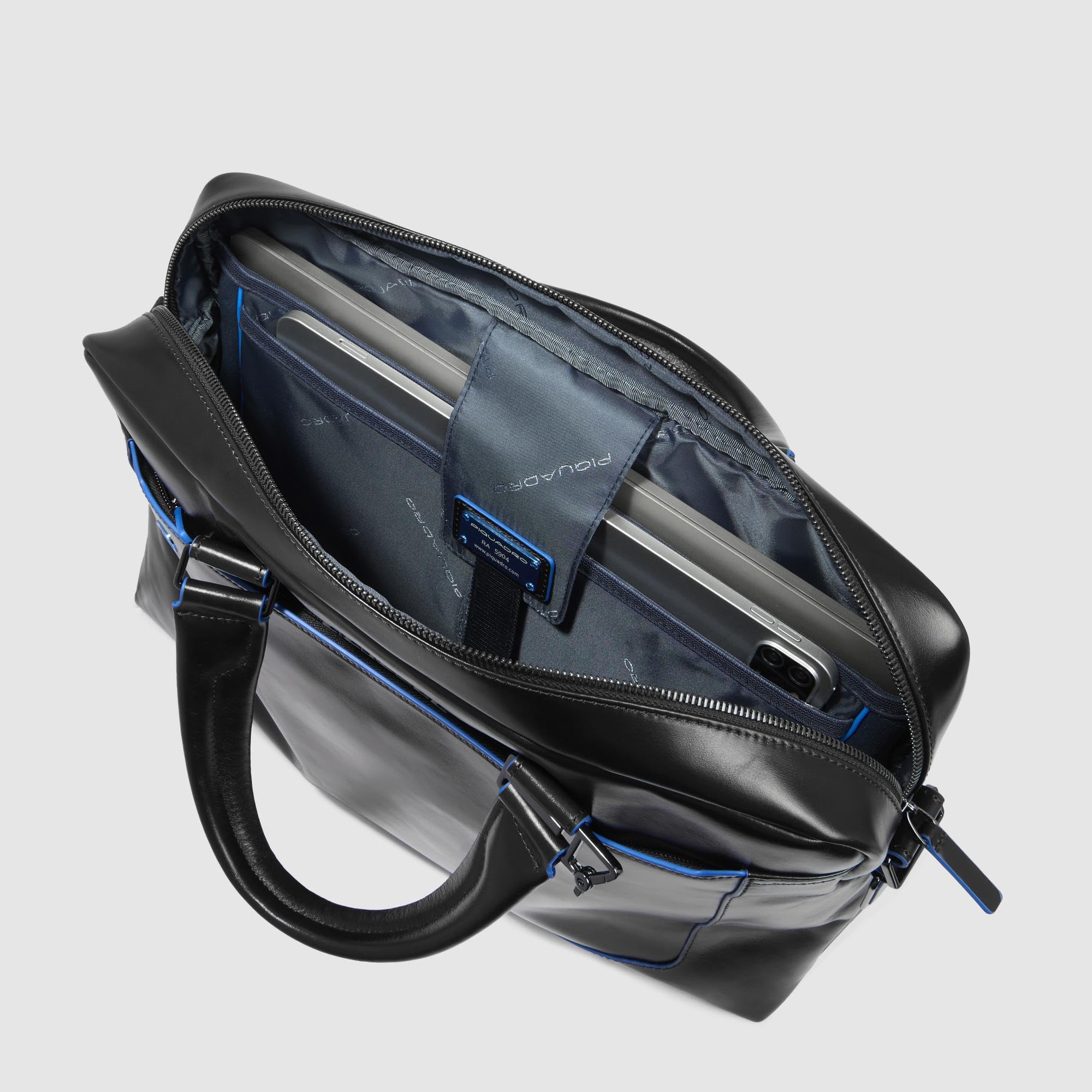 piquadro-cartellina-blue-square-38-cm-in-pelle-porta-pc-15-nero image 7