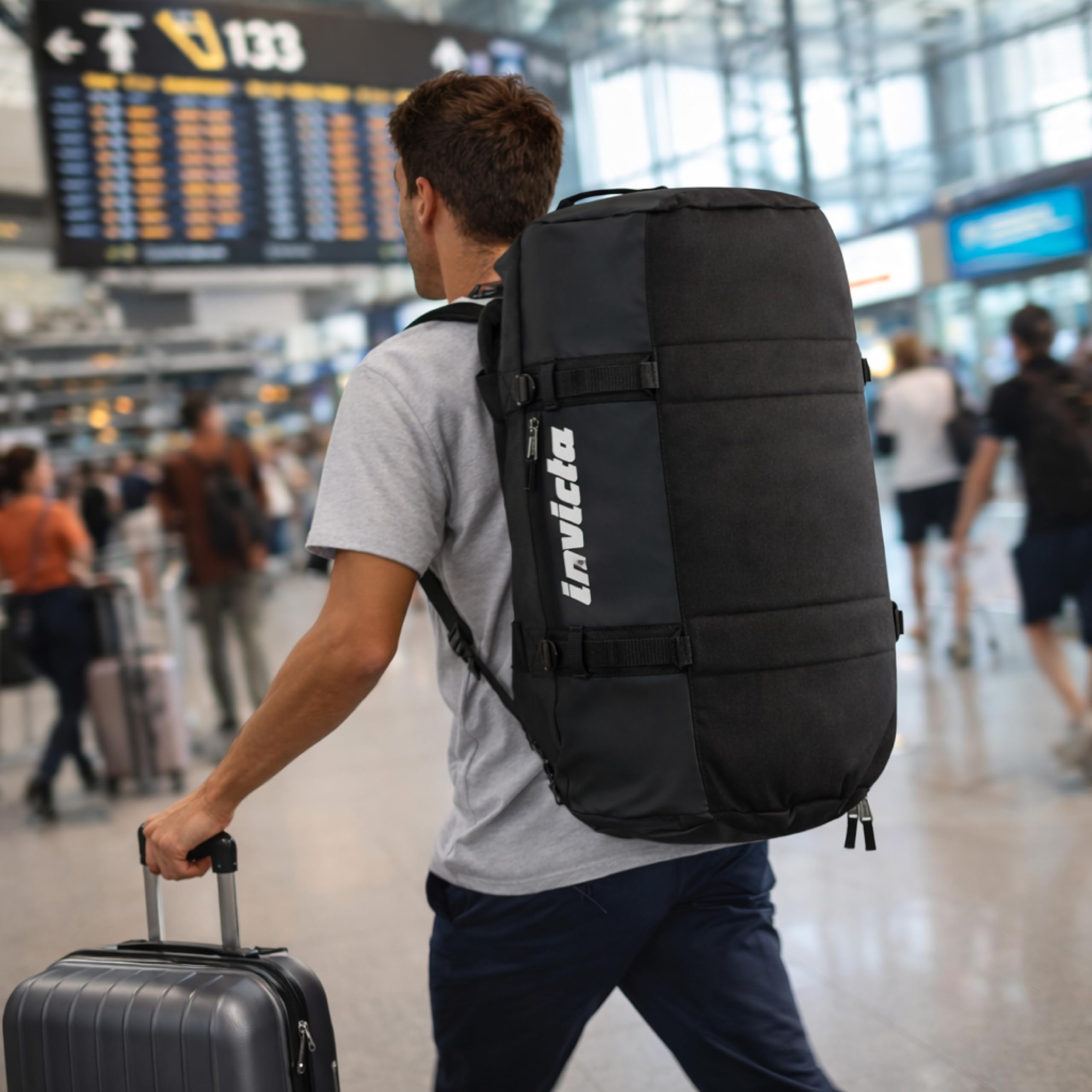 invicta-zaino-da-viaggio-70l-62x35x35-cm-nero-borsone-convertibile-con-spallacci image 4