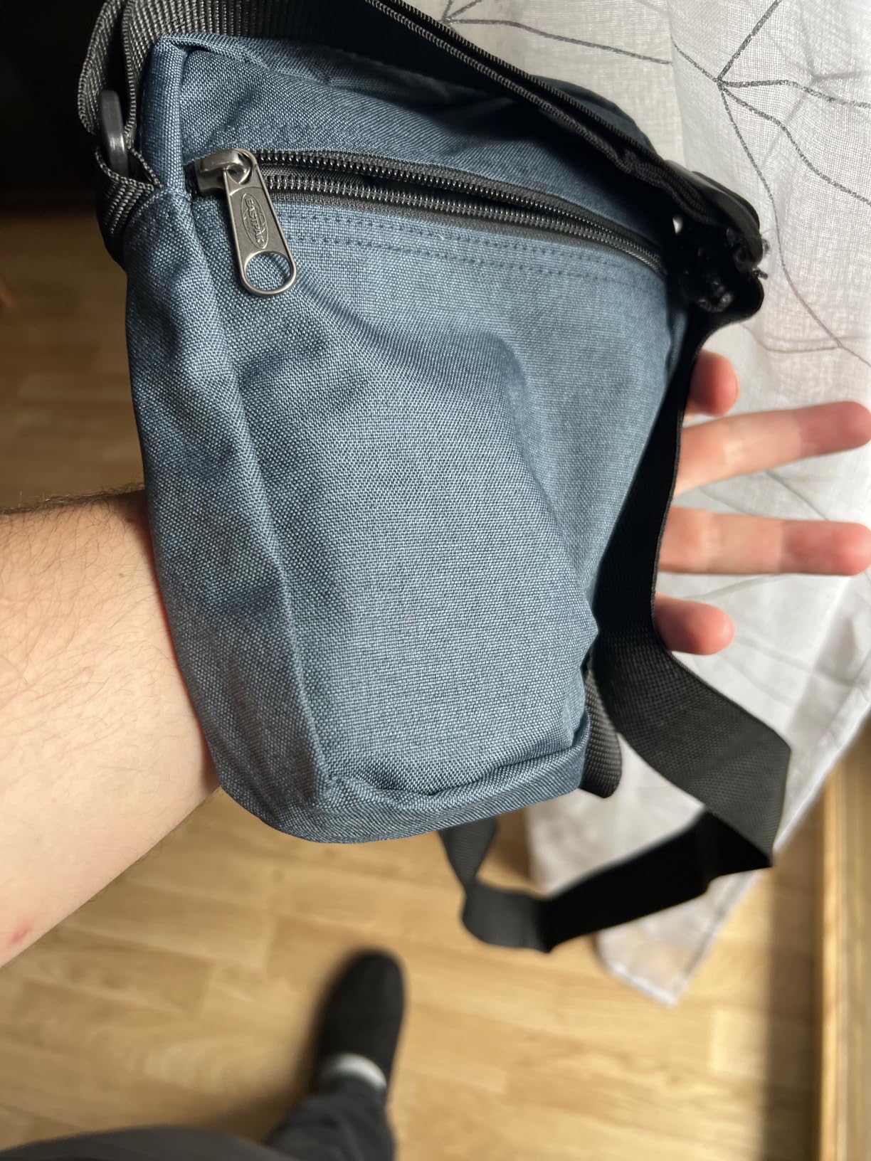 Buono, ma la zip è un po' dura
