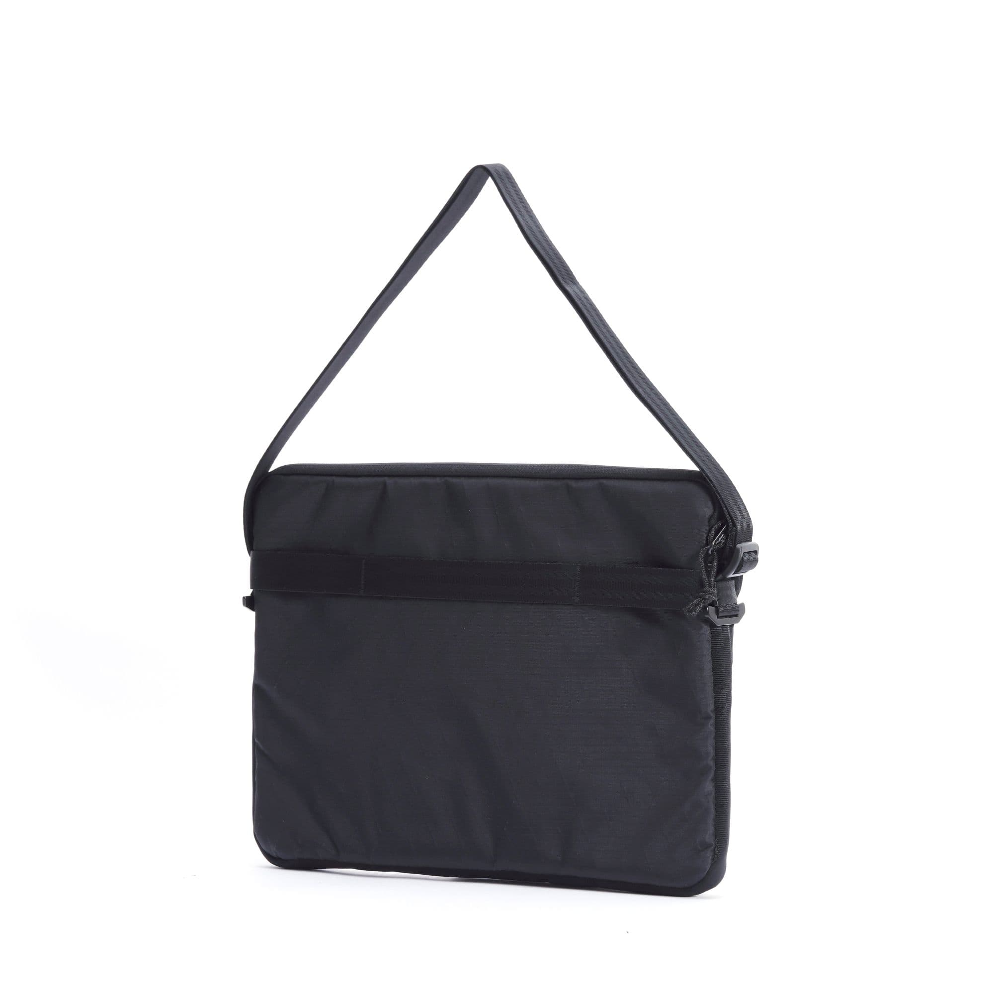 chrome-industries-laptop-sleeve image 2