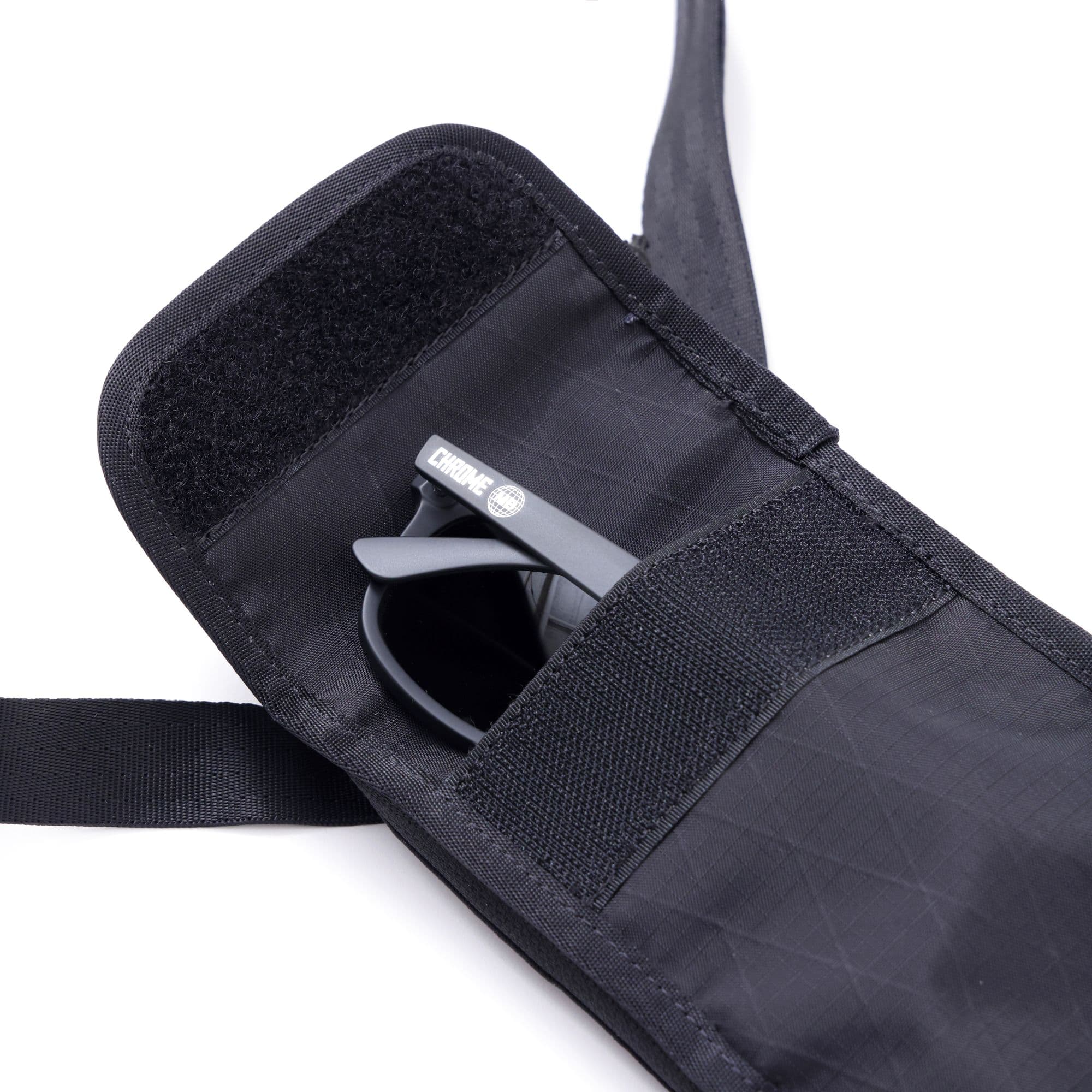 chrome-industries-travel-tech-pouch image 6