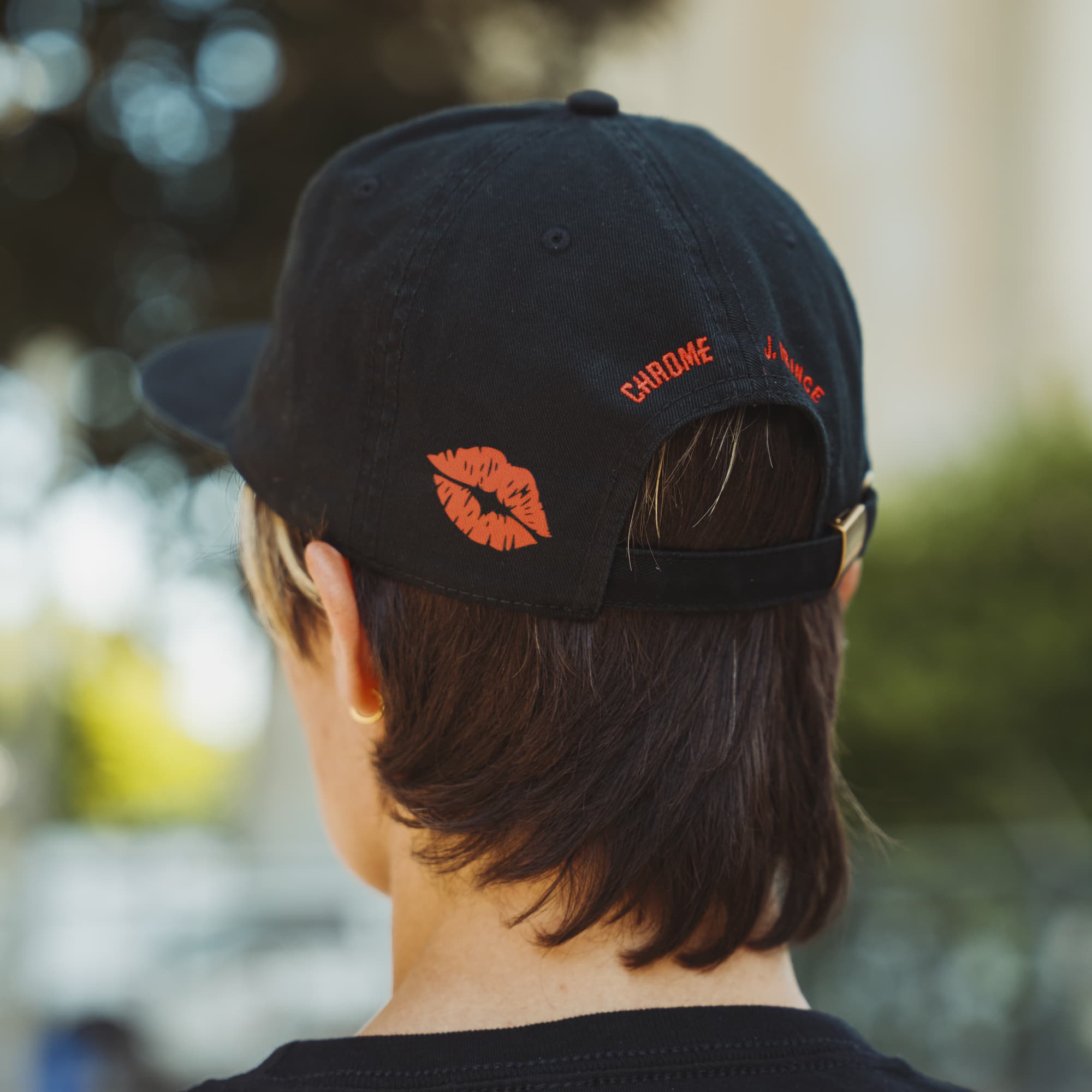 chrome-industries-x-j-prince-pride-hat-cappello-pride-in-edizione-limitata image 2