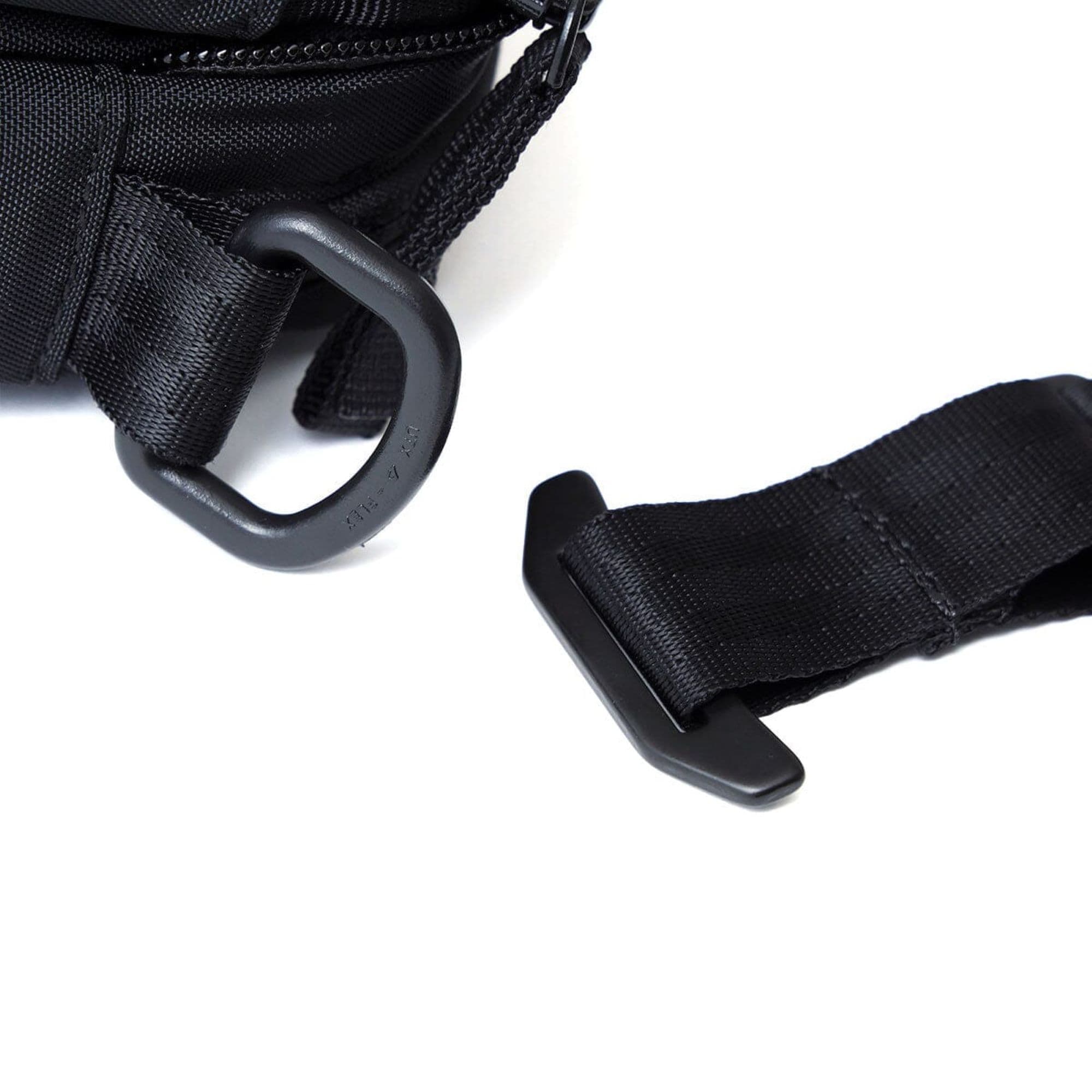 chrome-industries-pac-shoulder-pouch-3l-tracolla-3-litri-per-uso-quotidiano image 5